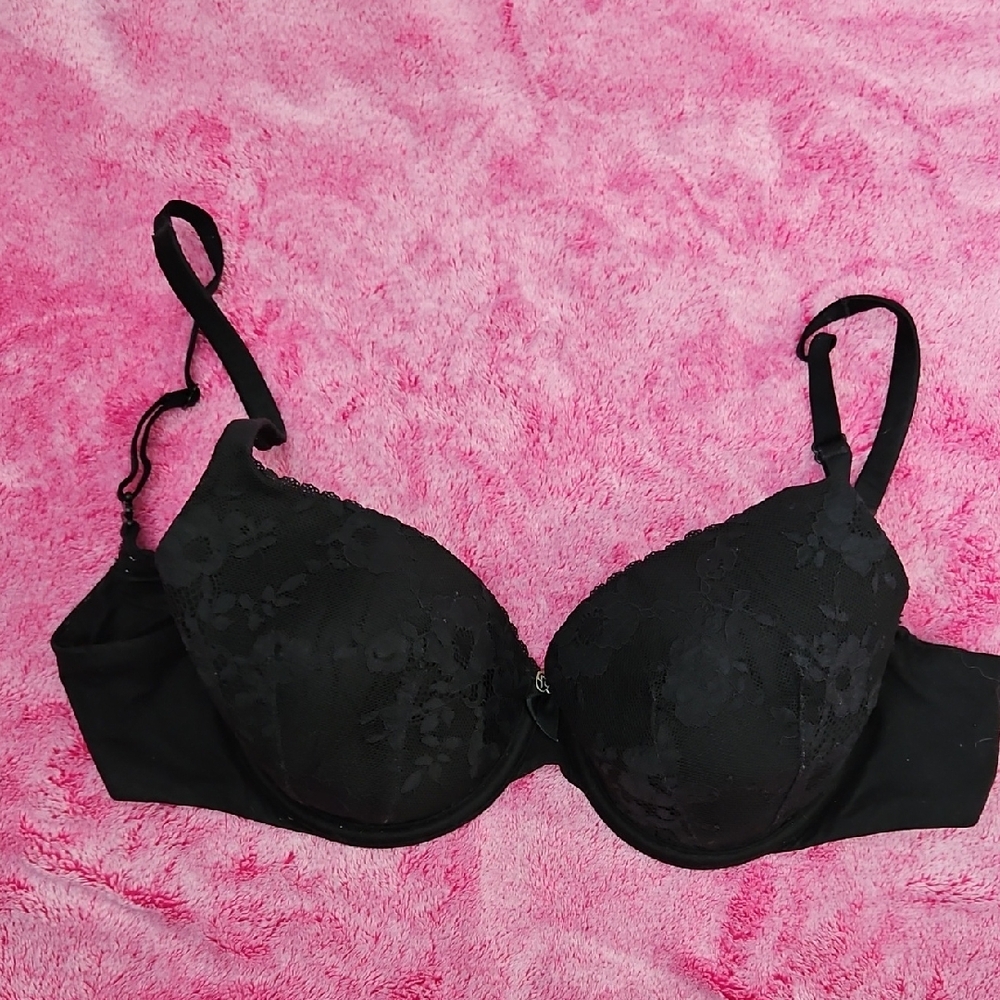 Victoria's Secret Elegant Black Lace Bra